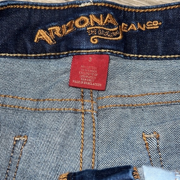 Arizona Womens Mid Rise Denim Shorty Cuffed Shorts Sz.3 - Picture 3 of 6